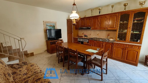 Foto Casa indipendente a Lamporecchio Centro di 130 m² con 6 locali