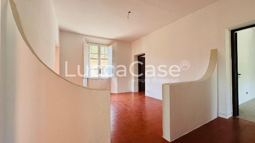 Foto Appartamento a Pescaglia Trebbio di 96 m² con 5 locali in vendita