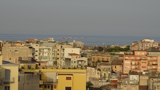 Foto Appartamento in Via Salvatore Citelli 4, Catania di 98 m² con 5 locali