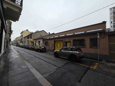 Foto Locale commerciale a Torino Barriera di Milano di 360 m² con 1 locali