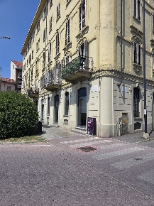 Foto Negozio in piazza 1° Maggio, Asti Corso Alessandria di 340 m²