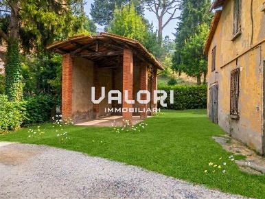 Foto Casa indipendente in VIA ORIOLO, Faenza di 180 m² con 3 locali