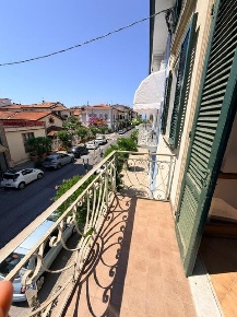 Foto Appartamento a Viareggio Centro di 93 m² con 4 locali in vendita