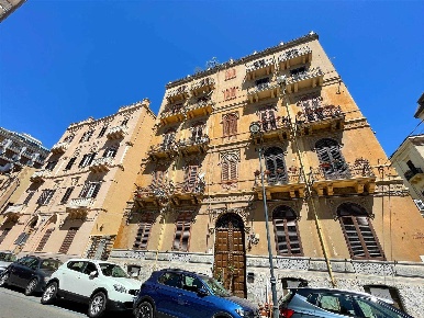 Foto Appartamento in Florestano Pepe 1, Palermo di 142 m² con 4 locali