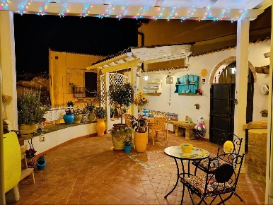 Foto Casa indipendente a Noto Centro di 90 m² con 5 locali in vendita