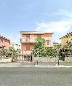 Foto Villa unifamiliare in Via Venino 22, Cologno Monzese San Giuliano
