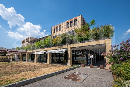 Foto Negozio in Via Squero 7, Monselice Centro di 135 m² con 2 locali