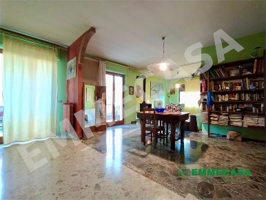 Foto Appartamento a Valenzano di 166 m² con 5 locali in vendita