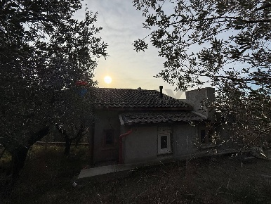 Foto Casa indipendente in VIA VILLA NUOVA 11, Foligno di 141 m² in vendita