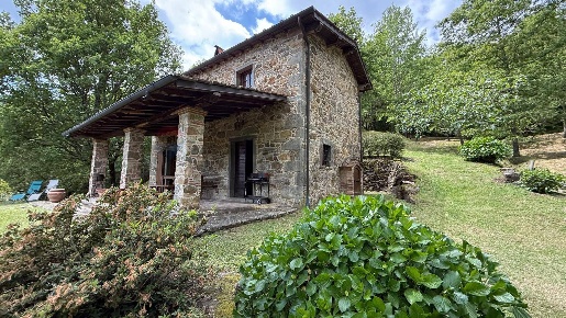 Foto Rustico in longoio loc. vignoli 1, Bagni di Lucca Centro di 97 m²