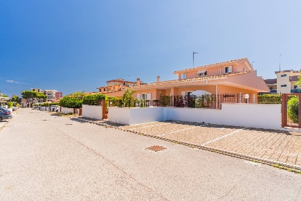 Foto Villa unifamiliare in Via Vittorio Veneto 140, Monopoli Centro