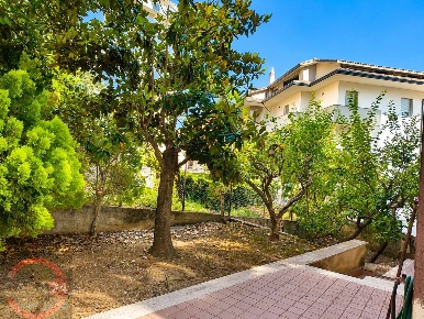 Foto Appartamento in via aldo moro, Priverno di 88 m² con 5 locali