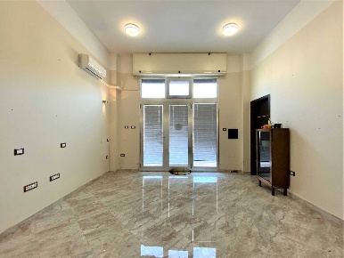 Foto Magazzino in via Monsignor Armando Fares, Catanzaro Santa Maria