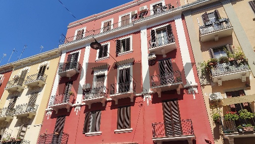 Foto Appartamento in Via Arcivescovo Vaccaro 14, Bari di 90 m² con 3 locali