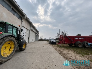 Foto Capannone industriale a Gambolò Centro di 715 m² in vendita