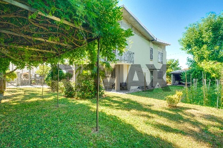 Foto Villa unifamiliare in VIA CAIRATE 16 BIS, Busto Arsizio Sant'Anna