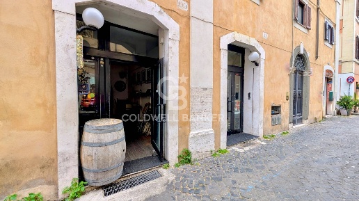 Foto Negozio in Via San Francesco a Ripa, Roma Trastevere di 143 m²