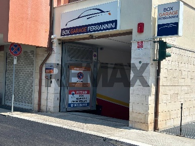 Foto Posti auto in Via Balacco 18, Bari Carbonara di Bari di 15 m²