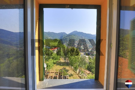 Foto Appartamento in Salita Serino 32, Genova Struppa di 120 m² in vendita