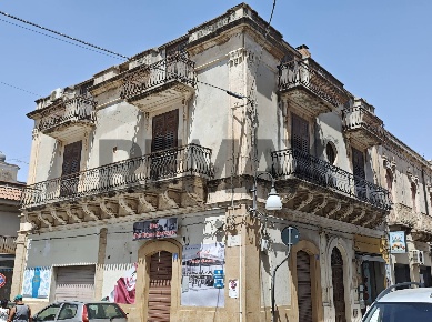 Foto Case semi ndipendenti in via Garibaldi 20, Pachino Centro di 295 m²