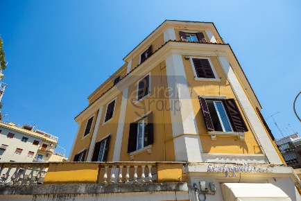 Foto Appartamento in Via Tommaso da Celano, Roma Appio Latino di 70 m²