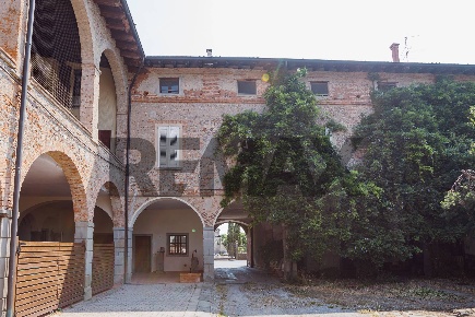 Foto Appartamento in Via Sant'Anna 116, Rovato Sant'anna di 139 m²