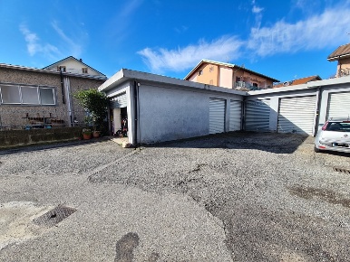 Foto Magazzino a Pianezza Centro di 57 m² con 1 locali in vendita