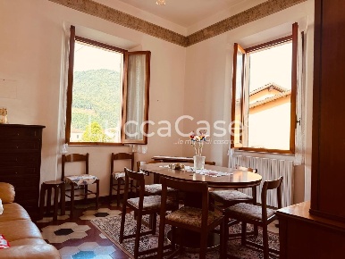 Foto Casa indipendente a Barga Fornaci Di Barga di 180 m² con 6 locali