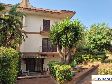 Foto Villa unifamiliare a Carini Torre Muzza di 200 m² con 6 locali