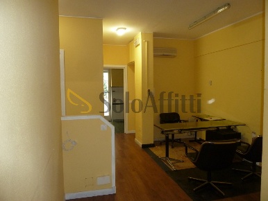 Foto Ufficio in Via Antonio Fratti 3, Sanremo Porto Vecchio di 95 m²