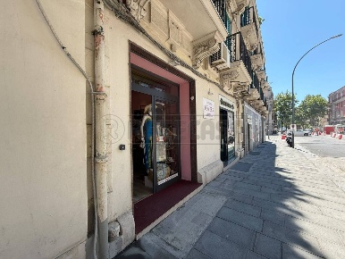 Foto Locale commerciale in Via Santa Cecilia 140, Messina San Martino