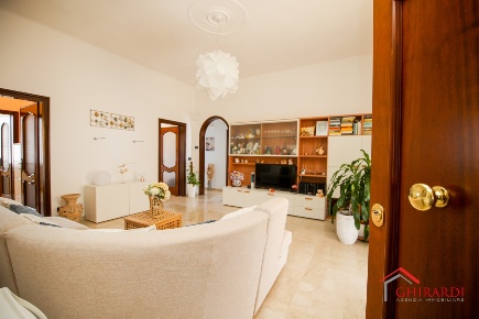 Foto Appartamento in Via Domenico Oliva 7, Genova Sestri Ponente di 111 m²