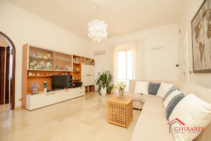 Foto Appartamento in Via Domenico Oliva 7, Genova Sestri Ponente di 111 m²