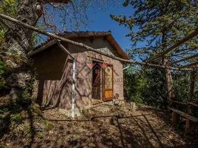 Foto Box a Castelnuovo di Val di Cecina di 21 m² con 1 locali in vendita