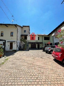 Foto Appartamento a Carnago Centro di 95 m² con 3 locali in vendita