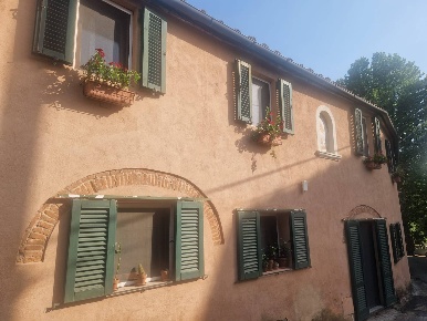 Foto Rustico a Calci Centro di 120 m² con 6 locali in vendita