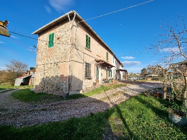 Foto Casa indipendente a Santa Croce sull'Arno di 170 m² con 5 locali