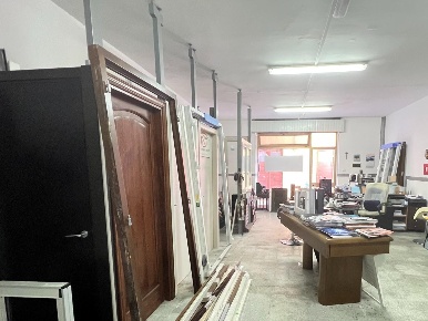 Foto Negozio a Massa Centro di 80 m² con 1 locali in vendita