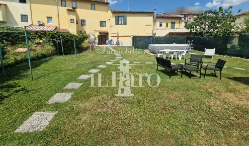 Foto Casa indipendente a Campi Bisenzio Torricella di 100 m² con 3 locali