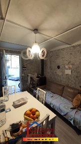 Foto Casa indipendente a Cerreto Guidi Stabbia di 80 m² con 4 locali