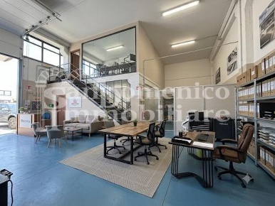 Foto Capannone industriale a Pisa Ospedaletto di 100 m² con 2 locali
