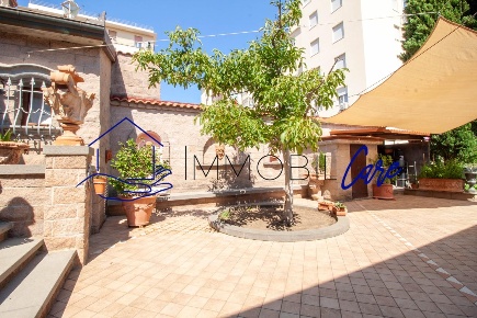 Foto Casa indipendente a Livorno Ospedale - Stazione di 297 m² in vendita