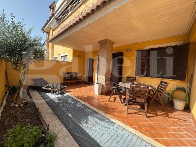 Foto Appartamento in Viale 1Â° MAGGIO 62, Marino di 50 m² con 2 locali
