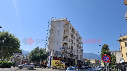 Foto Appartamento in Viale Mazzini 86, Pompei Centro di 100 m² con 4 locali