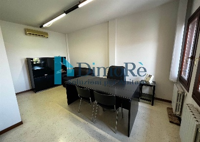 Foto Ufficio in via 4 novembre 55, Treviso Fiera di 30 m² con 2 locali
