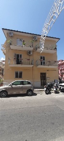 Foto Appartamento a Lascari di 103 m² con 6 locali in vendita
