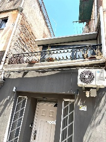 Foto Case semi ndipendenti in Via Leontini 7, Catania Centro Storico
