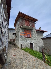 Foto Casa indipendente a Casargo di 92 m² con 3 locali in vendita