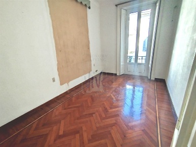 Foto Appartamento in Via Luigi Settembrini, Milano Centrale di 220 m²
