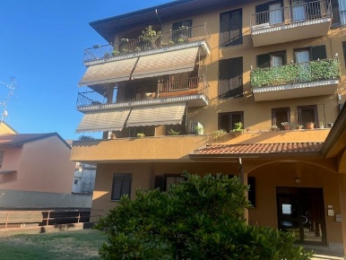 Foto Appartamento a Casorezzo di 105 m² con 3 locali in vendita